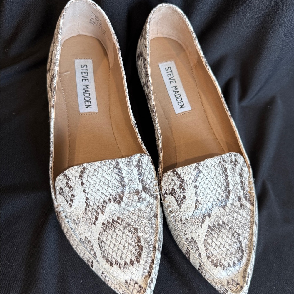 Steve Madden Beige Snake Pattern Loafers